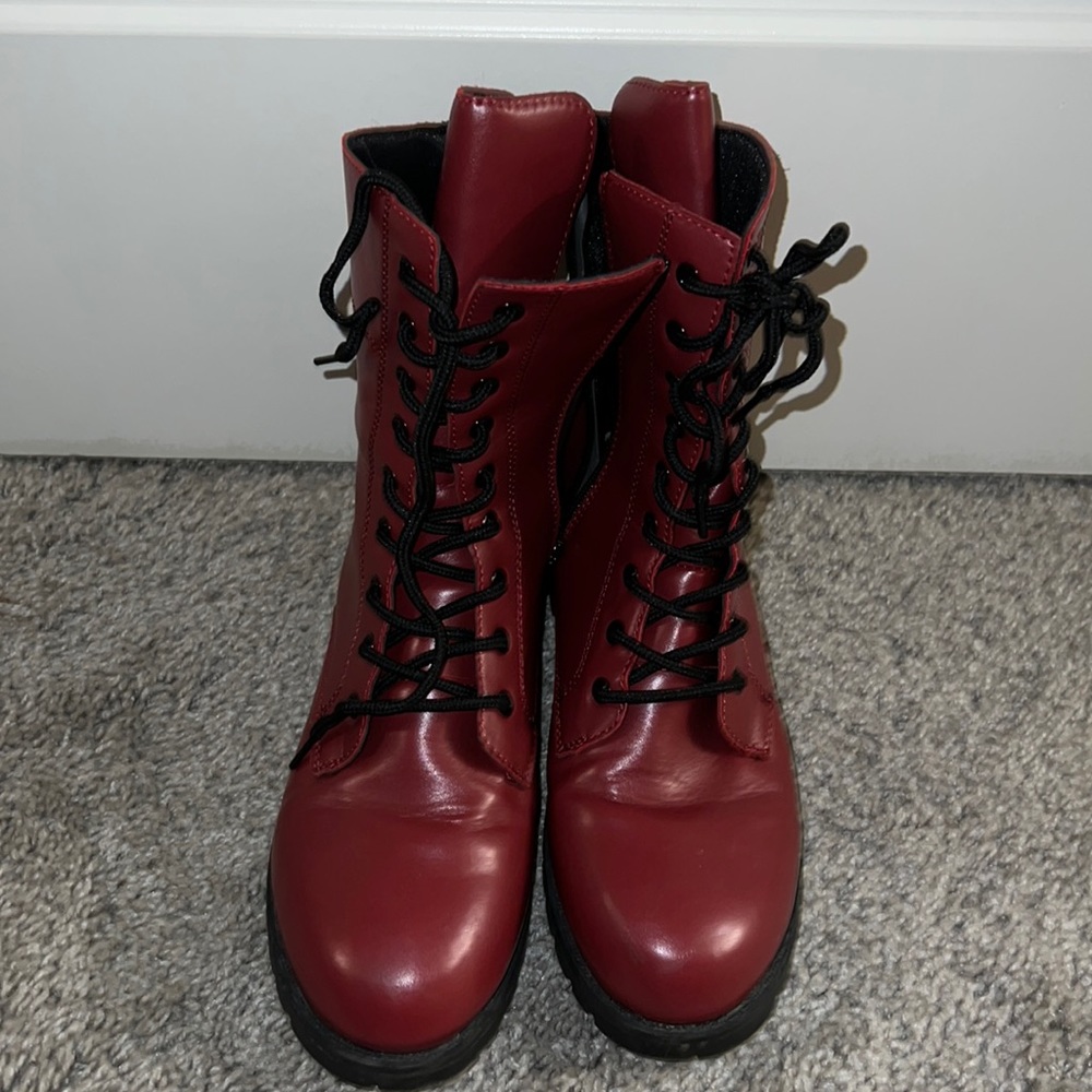Lace-Up Front Combat Boots Burgundy